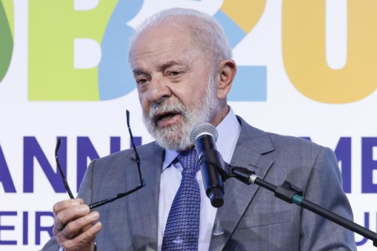 Lula defende fim do combustível fóssil mas avisa que Brasil não abrirá mão do seu petróleo