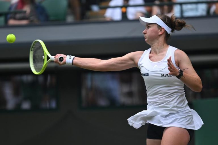 Campeã Barbora Krejcikova eliminada na terceira ronda de Wimbledon