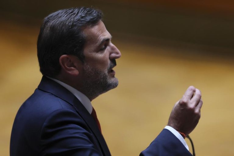 PSD e CDS dizem que na coligação de Moedas “não há radicais” e IL promete exigência