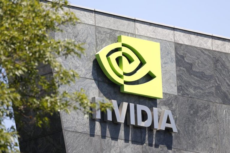 Nvidia vai retomar exportações de ‘chips’ avançados para a China com aval dos EUA
