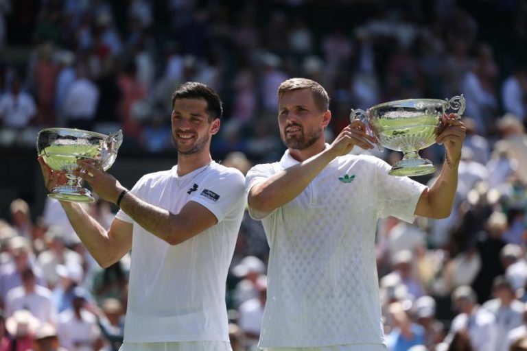 Cash e Glasspool fazem história ao vencer Wimbledon em pares