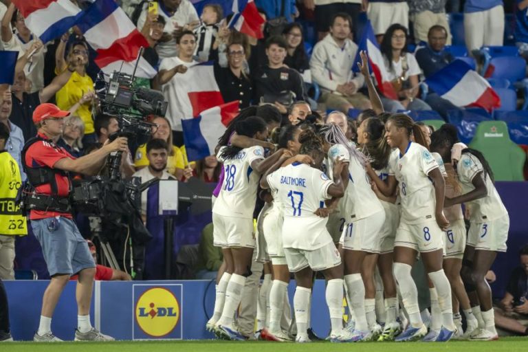 França e Inglaterra garantem últimas vagas nos ‘quartos’ do Europeu