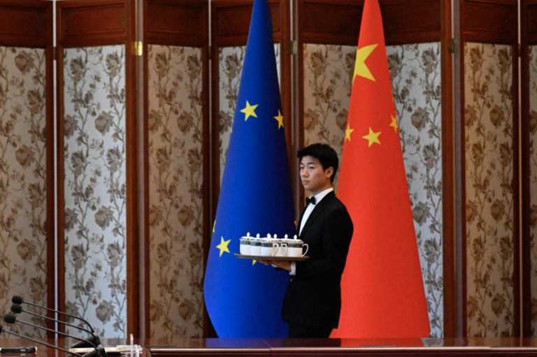 Empresas europeias na China pedem maior acesso ao mercado antes da cimeira China-UE