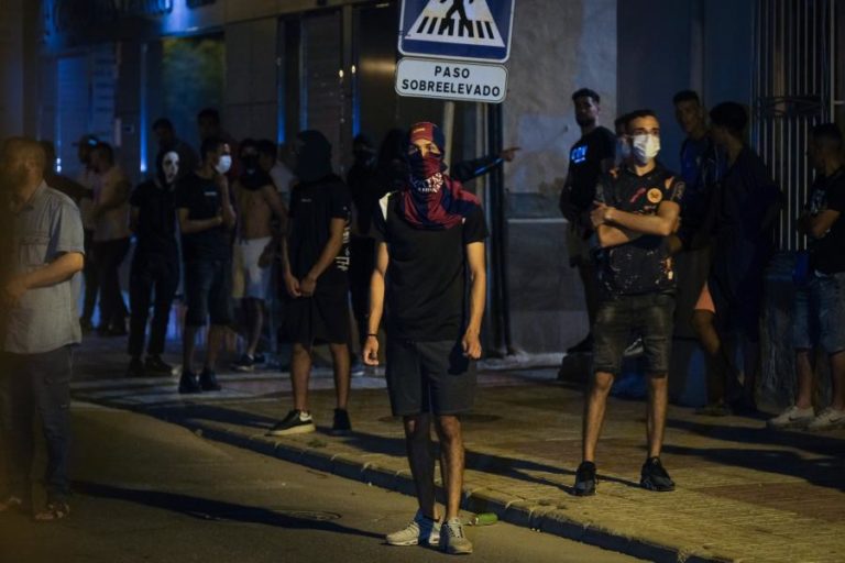 Polícia impede manifestação extremista na localidade espanhola de Torre Pacheco