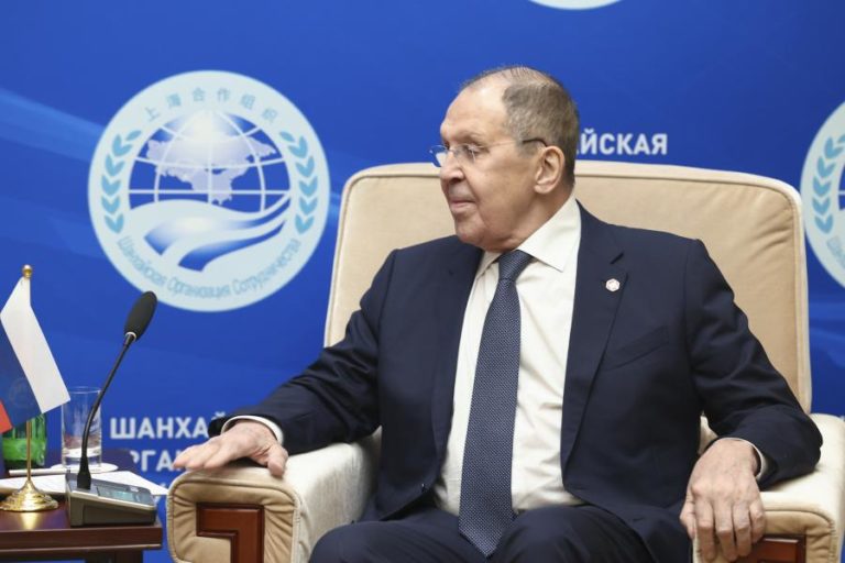 MNE russo anuncia possível apoio militar a Moçambique e visita ao país em breve