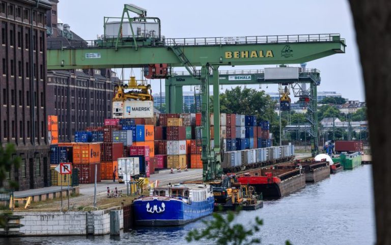 Economia alemã contrai-se 0,1% no 2.º trimestre