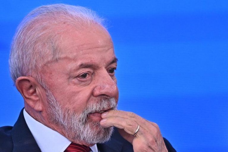 Lula quer negociar tarifas com EUA e pede reflexão a Trump
