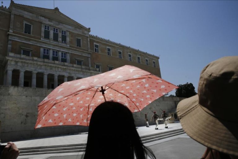 Grécia tem termómetros nos 46ºC e canícula prolonga-se até 2.ª feira
