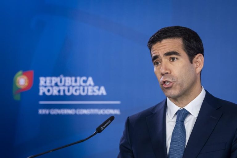 Governo defende que mudanças na imigração dão tratamento “mais digno” a quem vem da CPLP