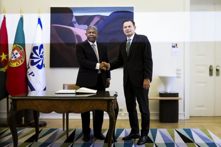 Montenegro promete “continuar a criar condições preferenciais” para cidadãos angolanos