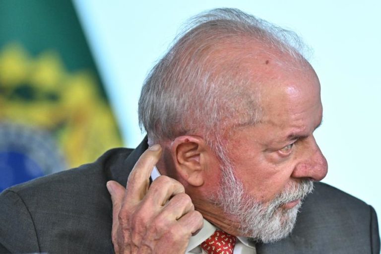 Lula critica razões políticas nas sanções de Trump e diz ser “inaceitável a interferência”