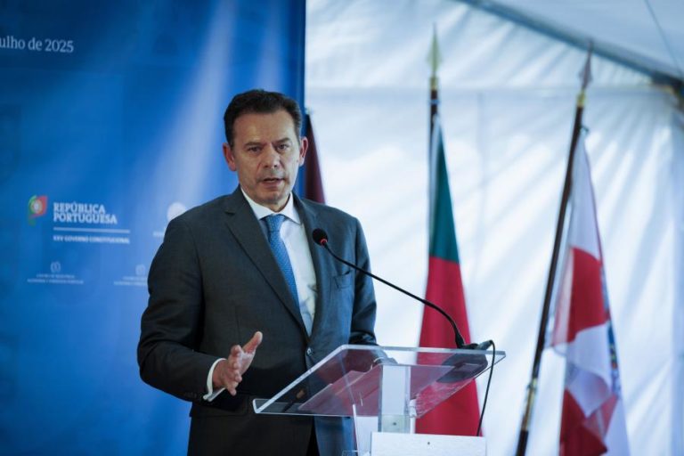 Primeiro-ministro apela à serenidade e ao “espírito de unidade nacional”