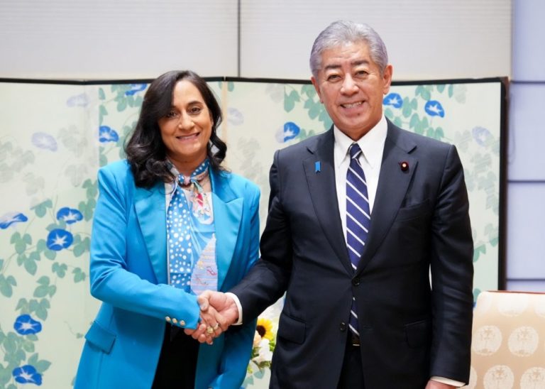Canadá e Japão assinam acordo de segurança da informação