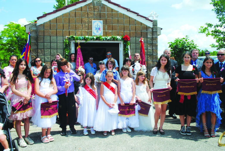 Império das Crianças de Cambridge celebra Espírito Santo