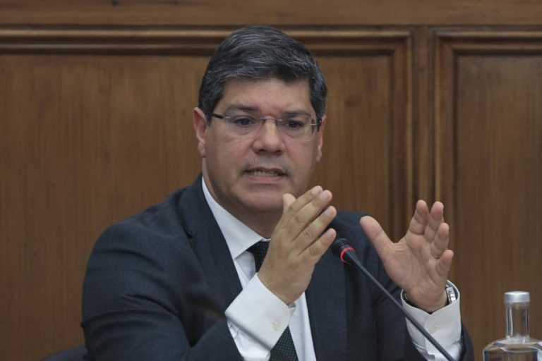 PS teme consequências da “teimosia” do Governo sobre situação de calamidade