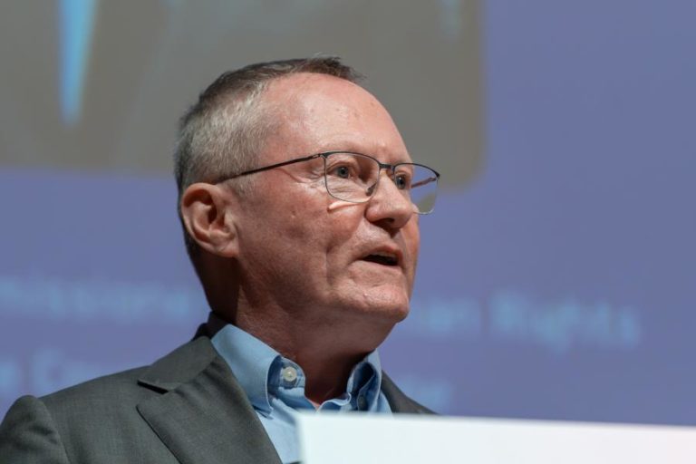 Conselho da Europa manifesta-se contra vendas de armas a Israel