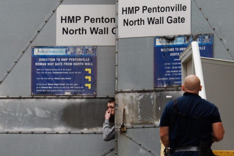 Reino Unido propõe deportação imediata de criminosos estrangeiros condenados