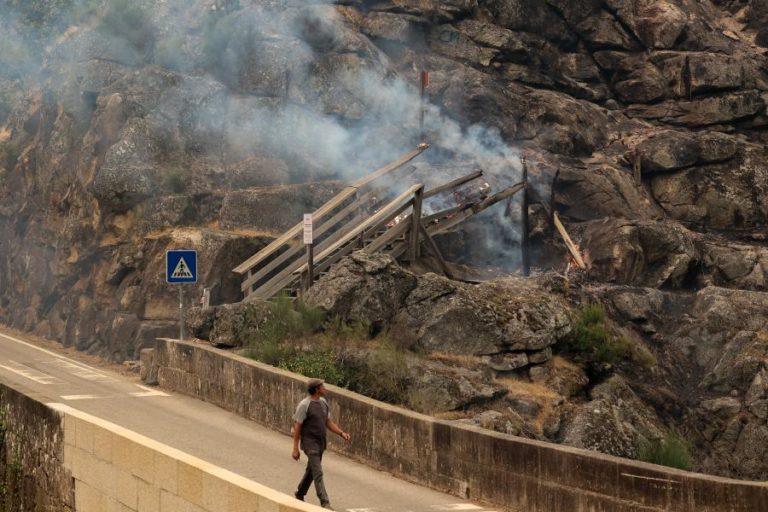 Passadiços do Paiva em Arouca reabrem parcialmente no sábado