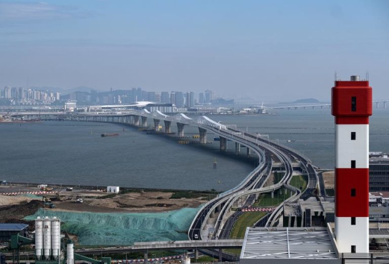 Macau nomeia novos dirigentes para zona especial vizinha após caso de corrupção