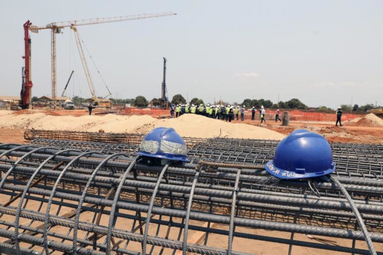 Angola quer investir mais de 400 ME na construção de escolas até 2028
