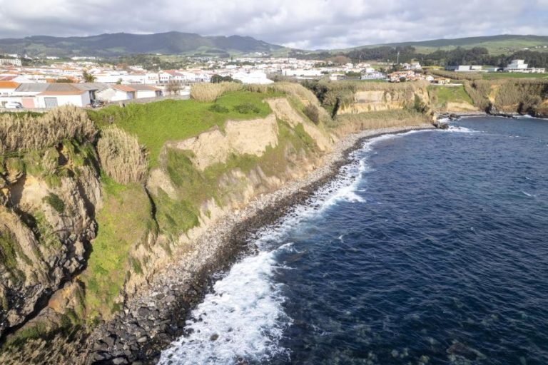 Sismo de magnitude 2,5 na escala de Richter sentido na ilha Terceira