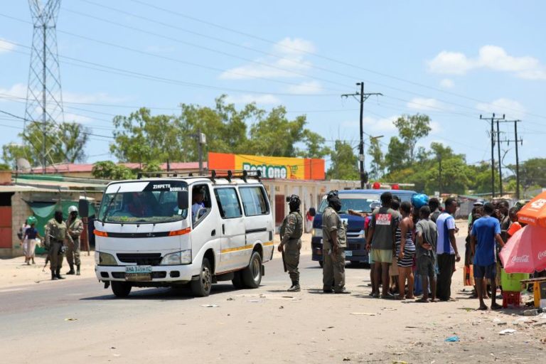 Pelo menos 35 libertados após oito meses detidos pelas manifestações em Moçambique