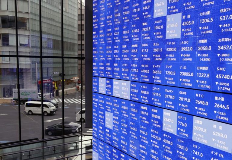 Bolsa de Tóquio fecha a perder 0,26%