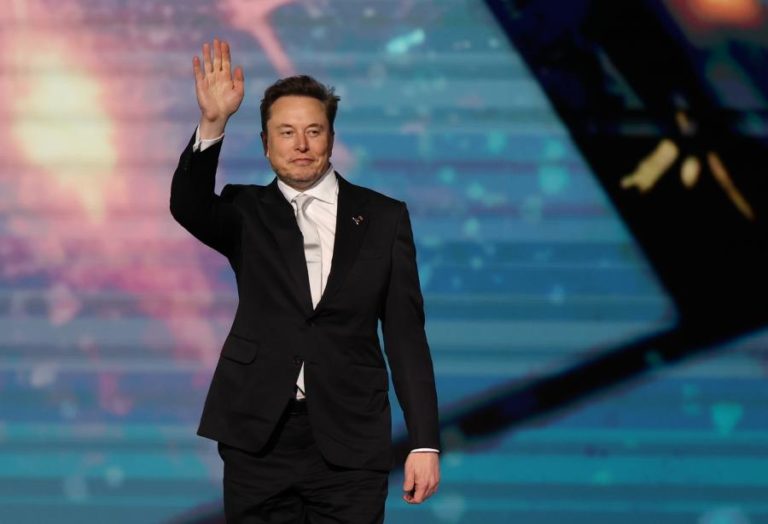 Agência Espacial Italiana assina acordo com SpaceX de Musk para experiências em Marte