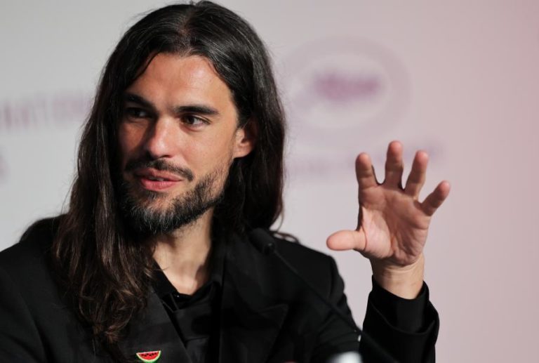 Óliver Laxe faz filmes “extremos” em busca de introspeção