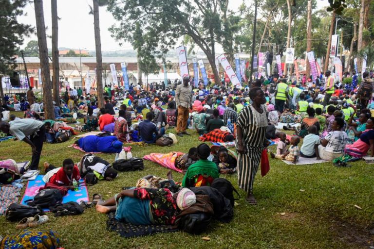 Quase dois milhões de refugiados em risco no Uganda por falta de financiamento