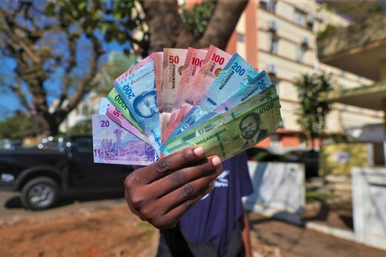 Receitas do Estado moçambicano sobem 2% nos primeiros seis meses para quase 2.300 ME