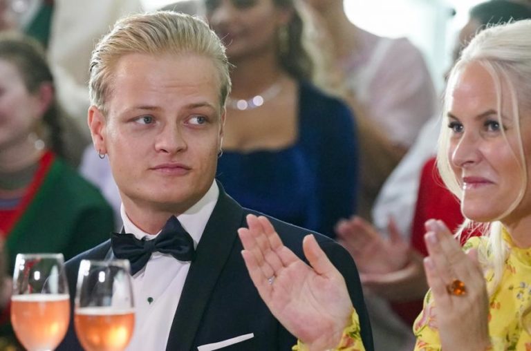 Filho de princesa herdeira da Noruega acusado de quatro violações