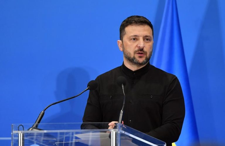 Zelensky diz estar a trabalhar para concretizar troca de prisioneiros com a Rússia