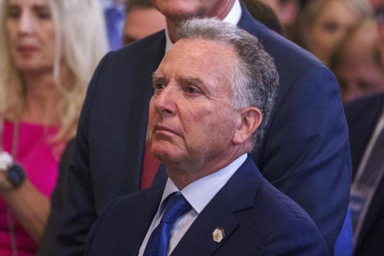 Enviado de Trump chega a Moscovo para discussões sobre paz na Ucrânia