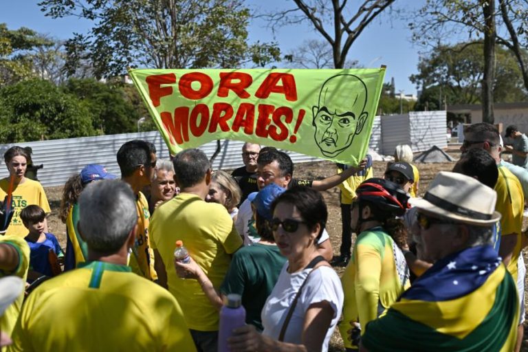 Políticos ‘bolsonaristas’ vão promover destituição do juiz Alexandre de Moraes