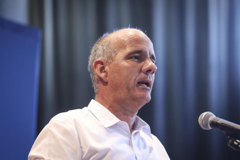 PCP pede reunião extraordinária da Comissão Permanente da AR devido aos fogos