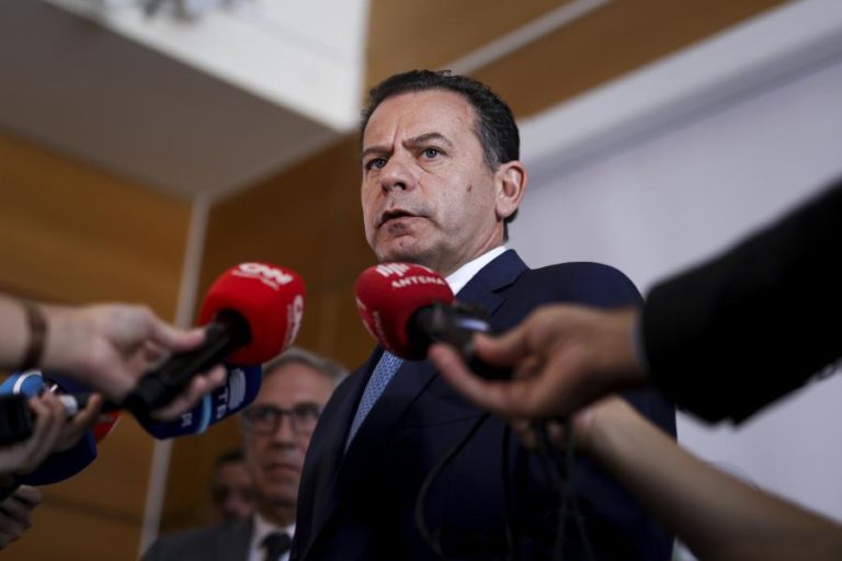 Montenegro encerra hoje Universidade de Verão do PSD no final de mês marcado por incêndios
