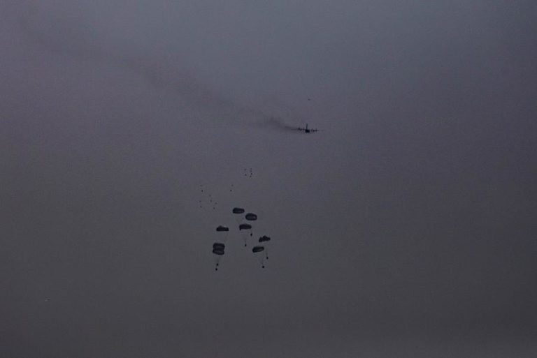 ONU critica lançamento aéreo de ajuda humanitária em Gaza