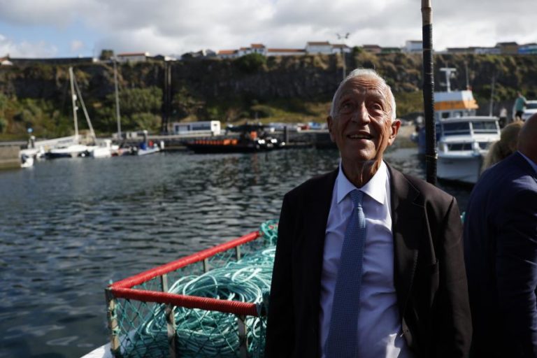 Marcelo termina visita a sete ilhas dos Açores com passagens por São Jorge e Santa Maria