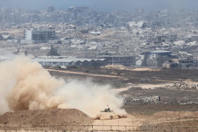 Pelo menos 23 palestinianos mortos hoje na Faixa de Gaza