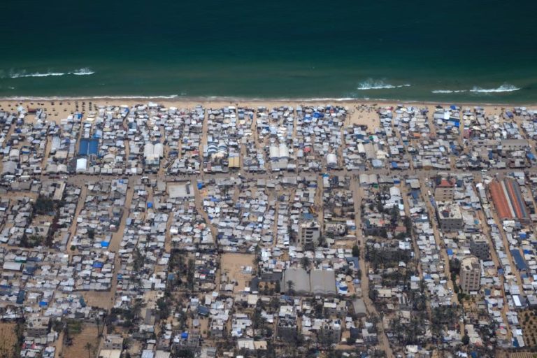 Cerca de 20 países arábes e muçulmanos condenam plano israelita de tomar o controlo de Gaza