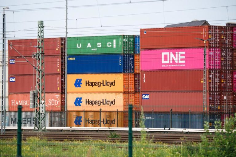 EUA esperam arrecadar 43.000 ME por mês com taxas