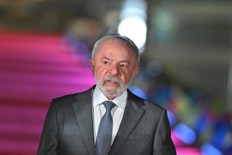 Brasil convoca diplomata dos EUA após “clara ingerência em assuntos internos”