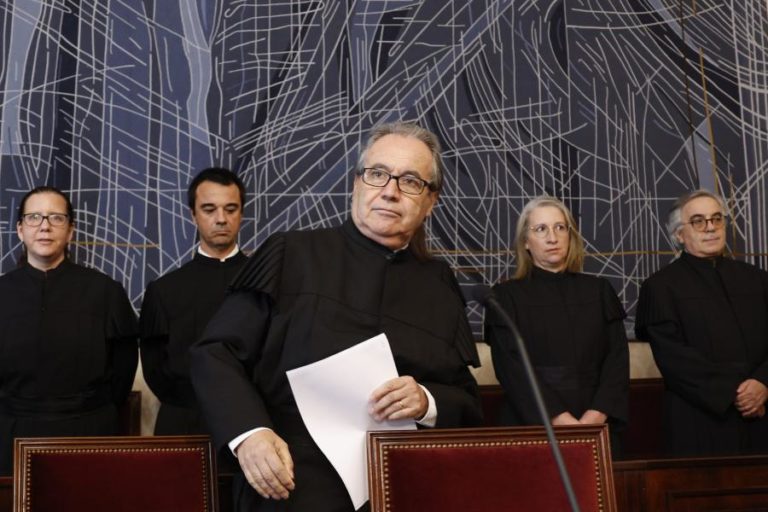 Tribunal Constitucional chumba lei dos estrangeiros