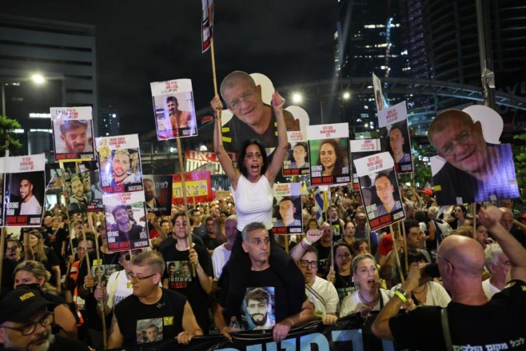 Famílias de reféns convocam greve geral em Israel para o próximo domingo