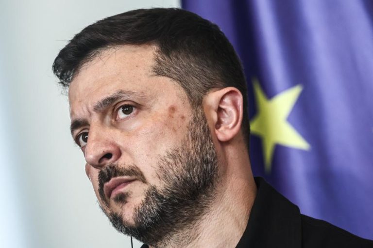 Zelensky vai hoje a Bruxelas discutir acordo de paz com líderes europeus
