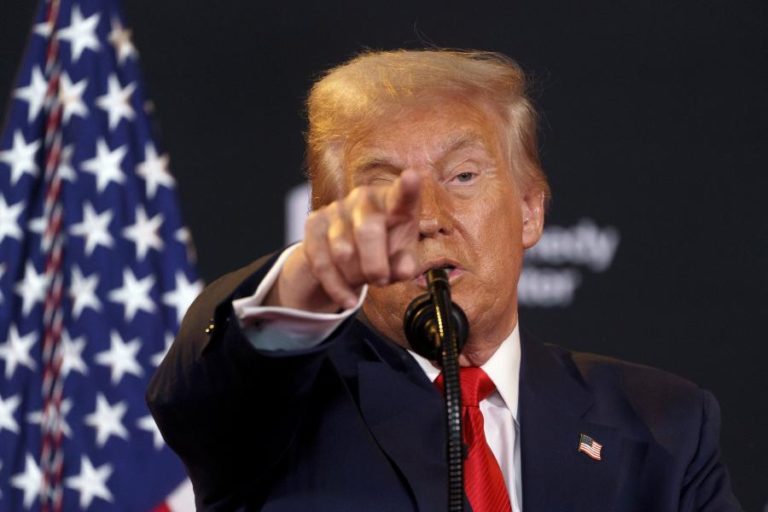 Trump ameaça Moscovo com “consequências muito sérias” se não puser fim à guerra