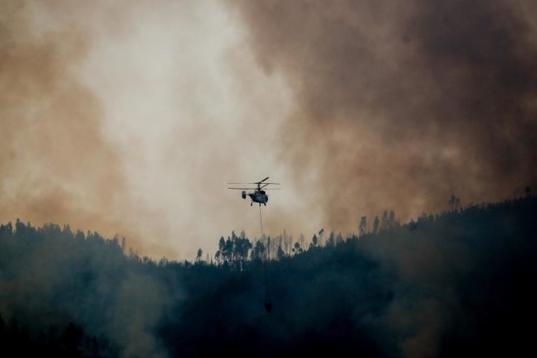 Mais meios e trabalhos de contenção ajudaram a controlar fogo em Almeida