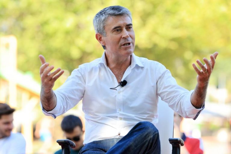 PS contra pedidos do Chega e PCP para debate de urgência sobre incêndios na AR