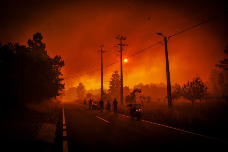 Exército já mobilizou mais de 3.200 militares para combater fogos